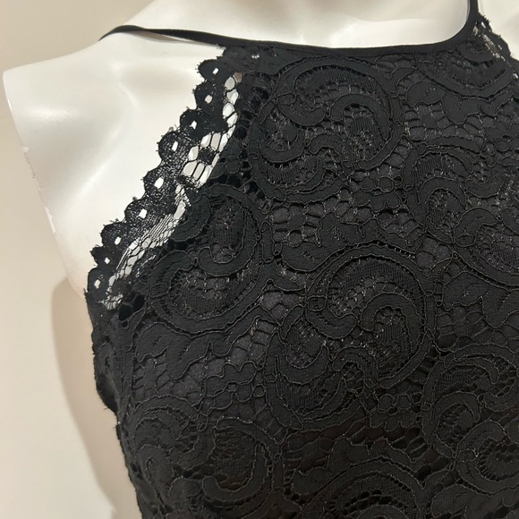 Black lace dress. - Picture 4 of 5